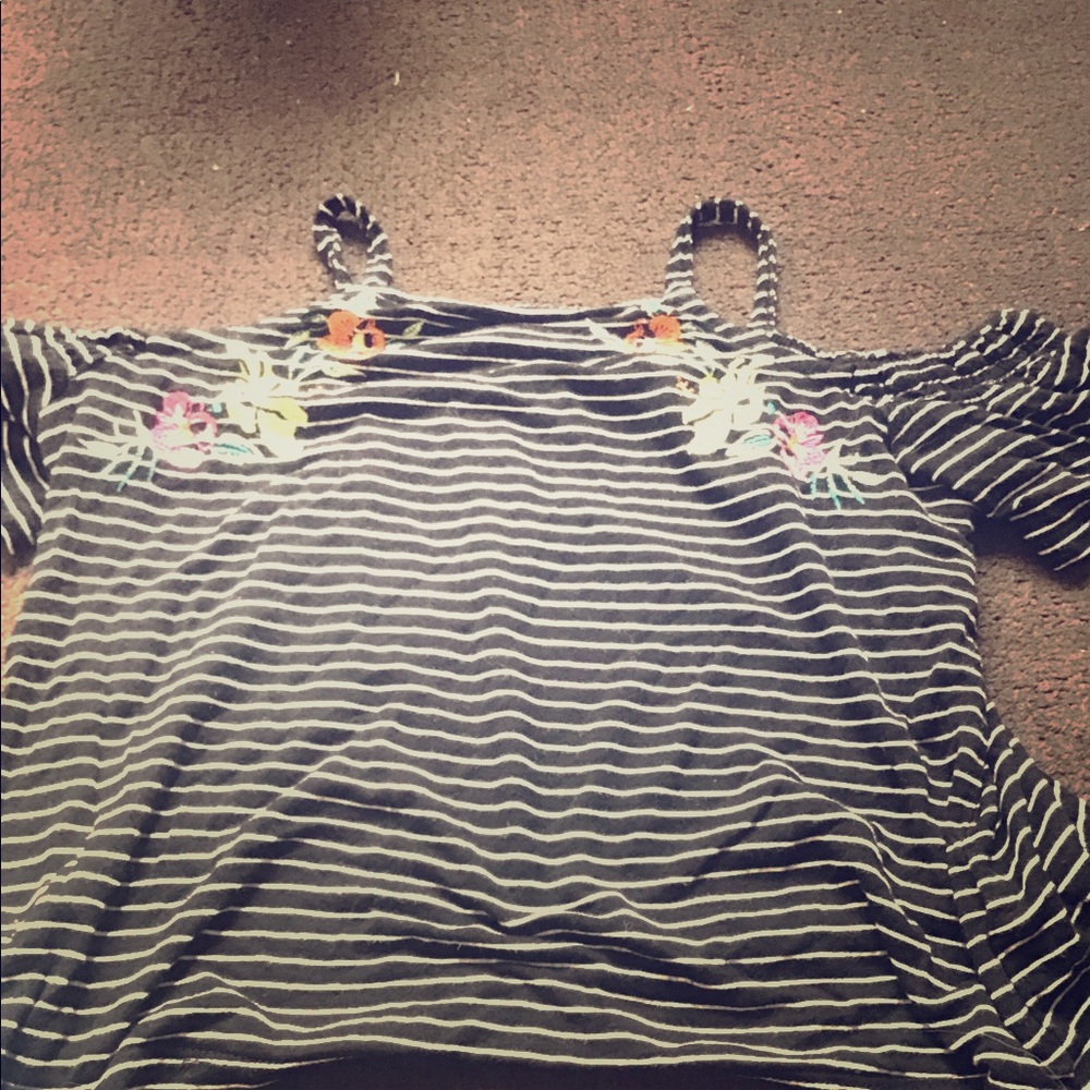 ‼️TRADES‼️ cropped striped off the shoulder